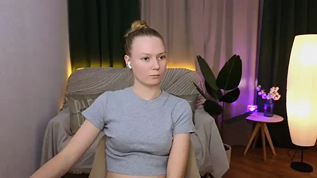 Snapshot of CarolynCohen__ chatting on January 2025 05:30:01 AM CarolynCohen online show from January 2025 05:30:01 AM