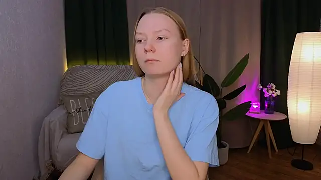 Snapshot of CarolynCohen__ chatting on January 2025 01:59:02 AM CarolynCohen online show from January 2025 01:59:02 AM