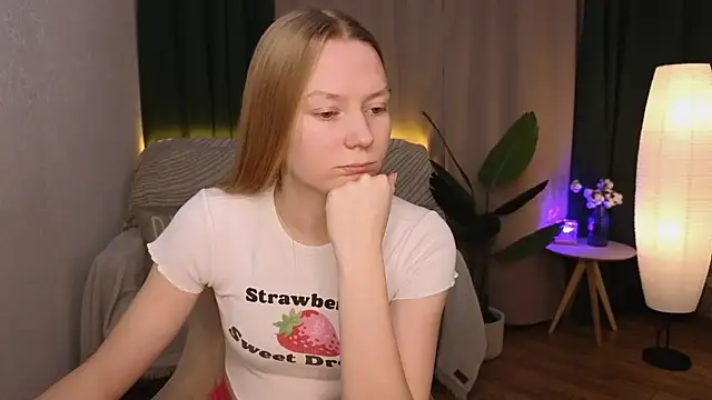 Snapshot of CarolynCohen__ chatting on January 2025 02:00:02 AM CarolynCohen online show from January 2025 02:00:02 AM