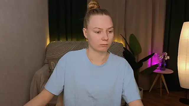 Snapshot of CarolynCohen__ chatting on February 2025 01:56:01 AM CarolynCohen online show from February 2025 01:56:01 AM