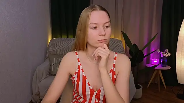 Snapshot of CarolynCohen__ chatting on February 2025 02:08:01 AM CarolynCohen online show from February 2025 02:08:01 AM