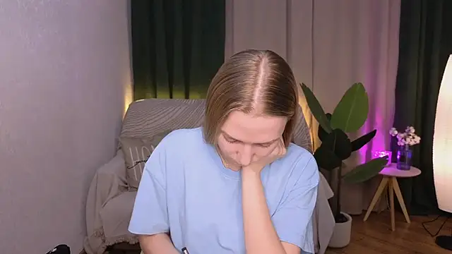 Snapshot of CarolynCohen__ chatting on February 2025 02:14:01 AM CarolynCohen online show from February 2025 02:14:01 AM