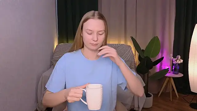 Snapshot of CarolynCohen__ chatting on February 2025 08:16:02 AM CarolynCohen online show from February 2025 08:16:02 AM