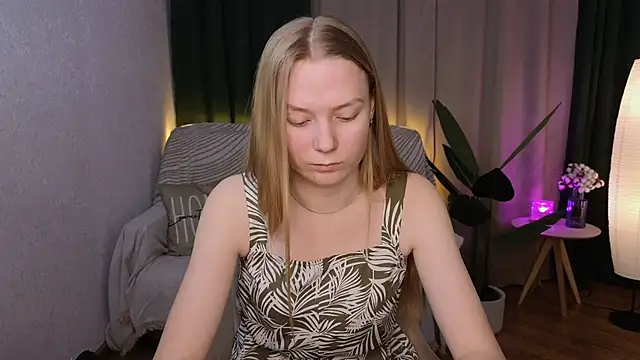 Snapshot of CarolynCohen__ chatting on February 2025 02:20:02 AM CarolynCohen online show from February 2025 02:20:02 AM