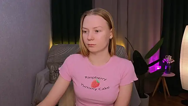 Snapshot of CarolynCohen__ chatting on February 2025 02:06:01 AM CarolynCohen online show from February 2025 02:06:01 AM