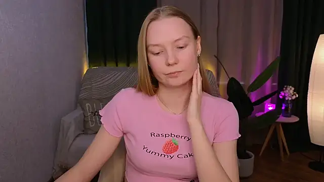 Snapshot of CarolynCohen__ chatting on February 2025 05:13:02 AM CarolynCohen online show from February 2025 05:13:02 AM