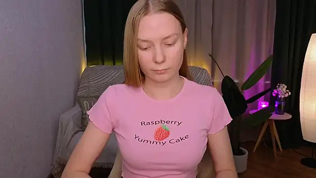 Snapshot of CarolynCohen__ chatting on February 2025 08:18:02 AM CarolynCohen online show from February 2025 08:18:02 AM