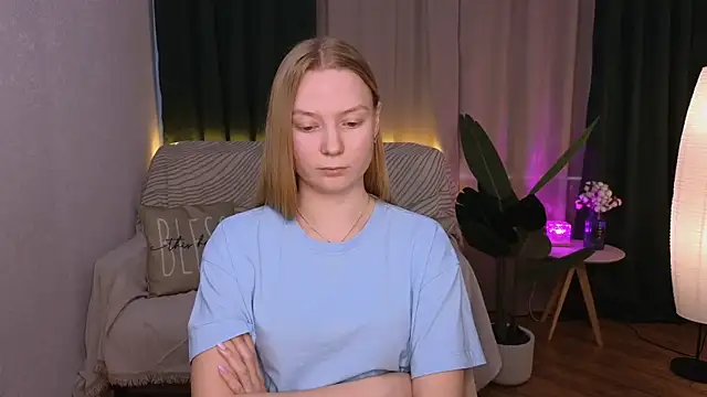 Snapshot of CarolynCohen__ chatting on February 2025 05:01:01 AM CarolynCohen online show from February 2025 05:01:01 AM