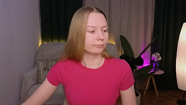 Snapshot of CarolynCohen__ chatting on February 2025 02:08:02 AM CarolynCohen online show from February 2025 02:08:02 AM