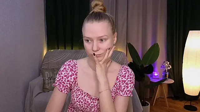 Snapshot of CarolynCohen__ chatting on March 2025 02:17:01 AM CarolynCohen online show from March 2025 02:17:01 AM