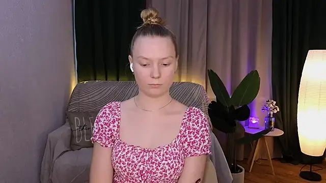 Snapshot of CarolynCohen__ chatting on March 2025 05:21:02 AM CarolynCohen online show from March 2025 05:21:02 AM