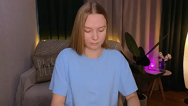 Snapshot of CarolynCohen__ chatting on March 2025 05:00:02 AM CarolynCohen online show from March 2025 05:00:02 AM