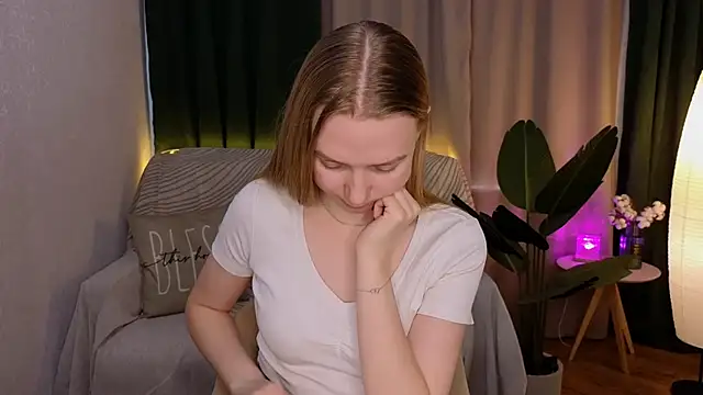 Snapshot of CarolynCohen__ chatting on March 2025 05:00:02 AM CarolynCohen online show from March 2025 05:00:02 AM