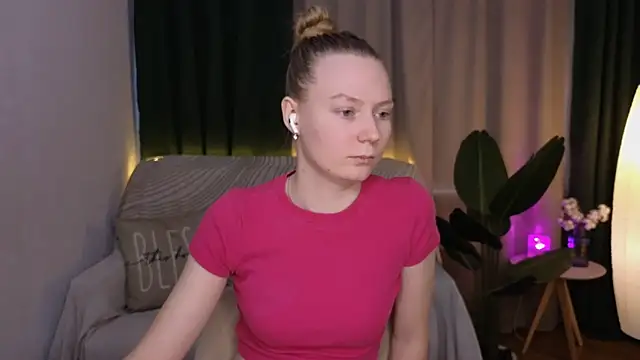 Snapshot of CarolynCohen__ chatting on March 2025 05:05:02 AM CarolynCohen online show from March 2025 05:05:02 AM