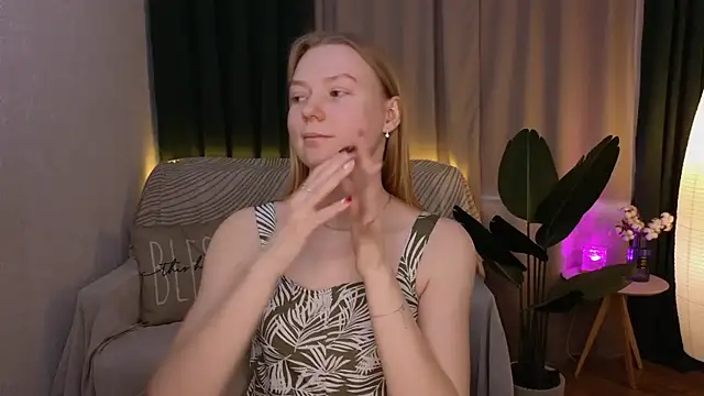 Snapshot of CarolynCohen__ chatting on March 2025 05:16:01 AM CarolynCohen online show from March 2025 05:16:01 AM