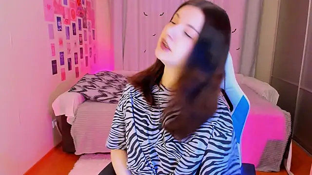 Vanessa Verona online show from February 2025 09:48:01 PM