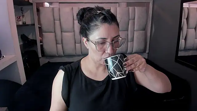 GiaFox  online show from October 2025 07:33:02 PM