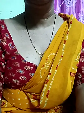 Snapshot of Rosy-B chatting on April 2026 09:39:33 PM Rosy-B online show from April 2026 09:39:33 PM