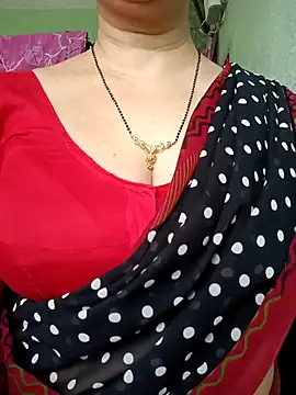 Snapshot of Rosy-B chatting on April 2026 09:48:02 AM Rosy-B online show from April 2026 09:48:02 AM