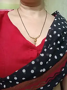 Snapshot of Rosy-B chatting on May 2026 09:26:01 AM Rosy-B online show from May 2026 09:26:01 AM