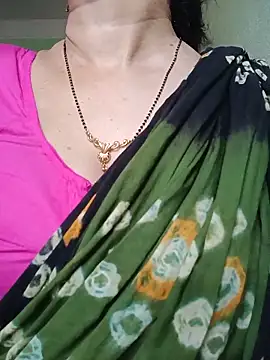Snapshot of Rosy-B chatting on May 2026 04:50:01 AM Rosy-B online show from May 2026 04:50:01 AM
