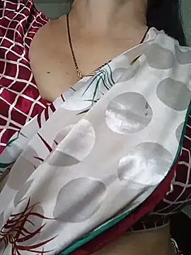 Snapshot of Rosy-B chatting on July 2026 09:45:01 AM Rosy-B online show from July 2026 09:45:01 AM