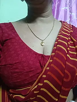 Snapshot of Rosy-B chatting on July 2026 09:39:01 PM Rosy-B online show from July 2026 09:39:01 PM