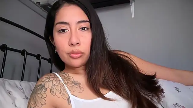 Snapshot of LorenaAnderson chatting on April 2026 10:48:01 AM LorenaAnderson online show from April 2026 10:48:01 AM