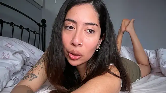 Snapshot of LorenaAnderson chatting on April 2026 09:26:01 AM LorenaAnderson online show from April 2026 09:26:01 AM