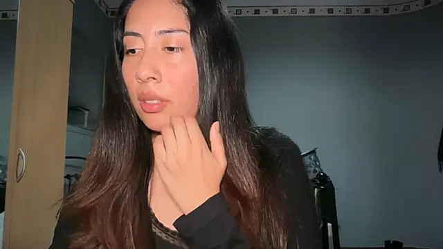 Snapshot of LorenaAnderson chatting on April 2026 08:33:01 PM LorenaAnderson online show from April 2026 08:33:01 PM