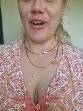 Snapshot of Off_the_Lesh chatting on October 2025 07:10:02 AM Off the Lesh online show from October 2025 07:10:02 AM