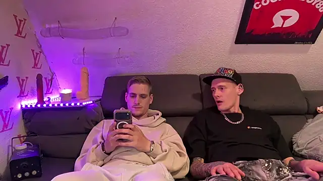 Cookieboy88 online show from April 2026 07:58:01 PM