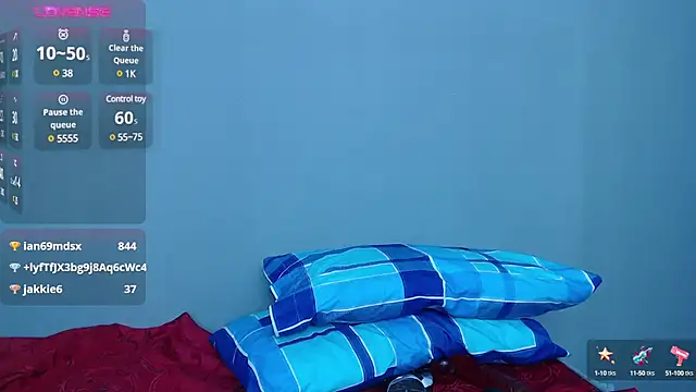 Snapshot of blue_violette_ chatting on January 2025 07:54:01 PM blue violette  online show from January 2025 07:54:01 PM