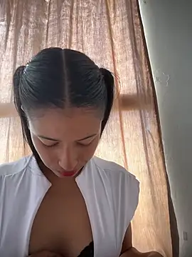 Snapshot of Valentinabaker chatting on March 2026 03:51:01 PM Valentinabaker online show from March 2026 03:51:01 PM