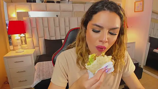 mariiahneedles online show from February 2025 02:03:02 AM