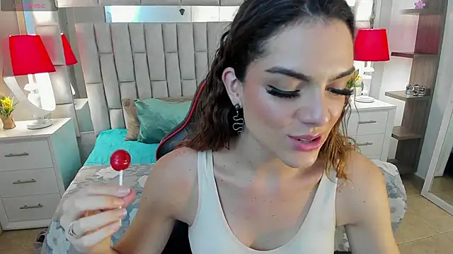 mariiahneedles online show from October 2025 09:35:02 PM