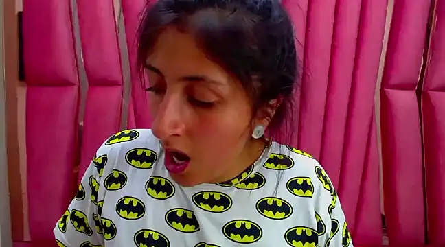 Snapshot of Cameron_cutte chatting on December 2024 09:47:02 AM Cameron cutte online show from December 2024 09:47:02 AM