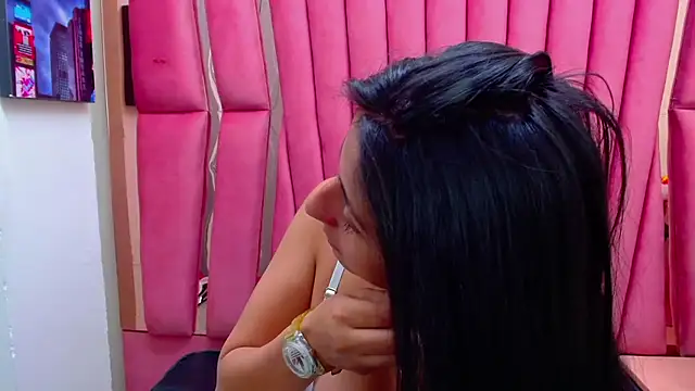 Snapshot of Cameron_cutte chatting on January 2025 02:57:01 AM Cameron cutte online show from January 2025 02:57:01 AM