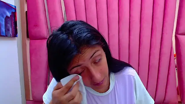 Snapshot of Cameron_cutte chatting on January 2025 02:52:01 AM Cameron cutte online show from January 2025 02:52:01 AM