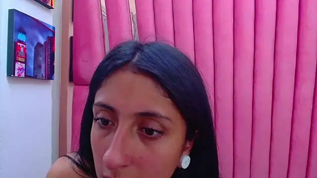 Snapshot of Cameron_cutte chatting on January 2025 10:21:02 AM Cameron cutte online show from January 2025 10:21:02 AM