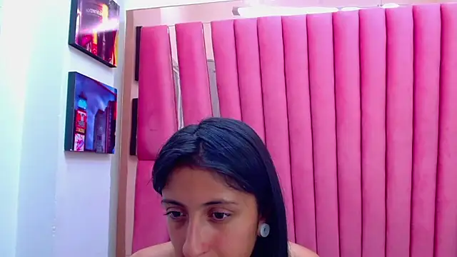 Snapshot of Cameron_cutte chatting on January 2025 07:17:02 AM Cameron cutte online show from January 2025 07:17:02 AM