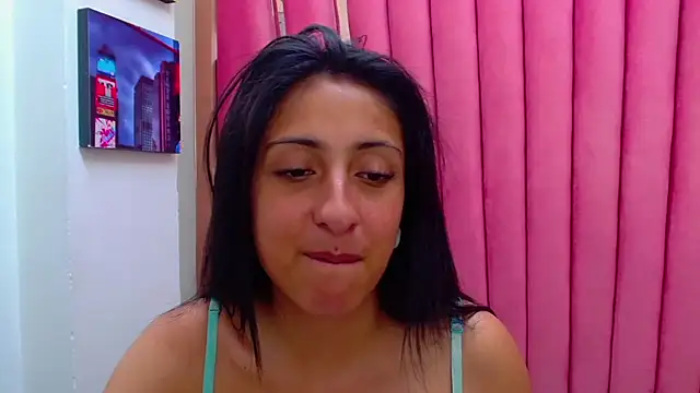 Snapshot of Cameron_cutte chatting on January 2025 06:53:02 AM Cameron cutte online show from January 2025 06:53:02 AM