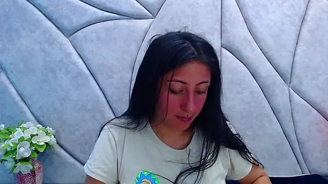 Snapshot of Cameron_cutte chatting on January 2025 02:49:02 AM Cameron cutte online show from January 2025 02:49:02 AM