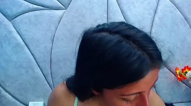 Snapshot of Cameron_cutte chatting on January 2025 05:52:02 AM Cameron cutte online show from January 2025 05:52:02 AM