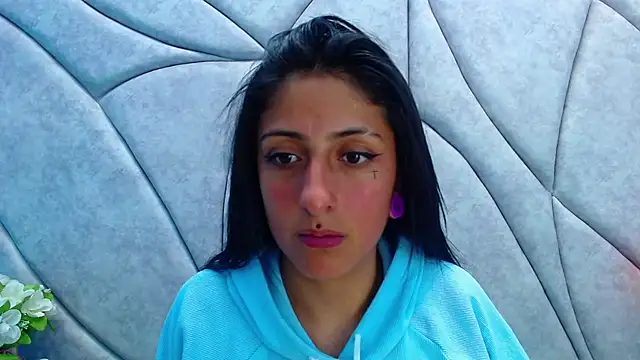 Snapshot of Cameron_cutte chatting on January 2025 08:54:02 AM Cameron cutte online show from January 2025 08:54:02 AM