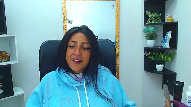 Snapshot of Cameron_cutte chatting on February 2025 08:49:01 AM Cameron cutte online show from February 2025 08:49:01 AM