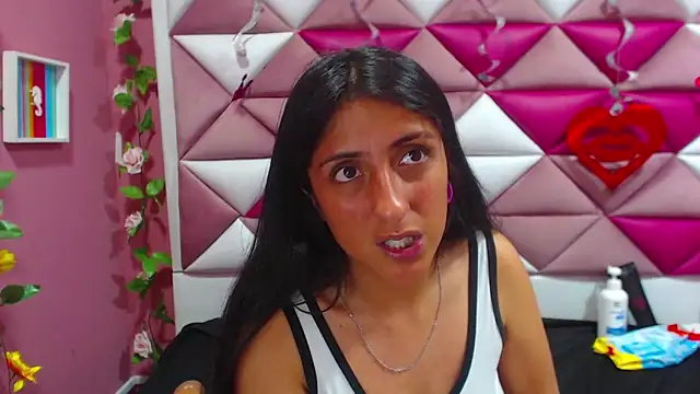 Snapshot of Cameron_cutte chatting on March 2025 05:52:02 AM Cameron cutte online show from March 2025 05:52:02 AM