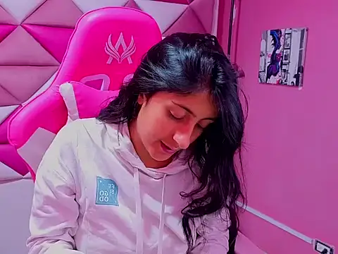 Snapshot of Cameron_cutte chatting on September 2025 02:45:01 AM Cameron cutte online show from September 2025 02:45:01 AM