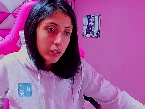 Snapshot of Cameron_cutte chatting on October 2025 02:53:01 AM Cameron cutte online show from October 2025 02:53:01 AM