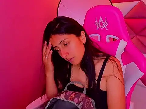 Snapshot of Cameron_cutte chatting on October 2025 03:06:02 AM Cameron cutte online show from October 2025 03:06:02 AM